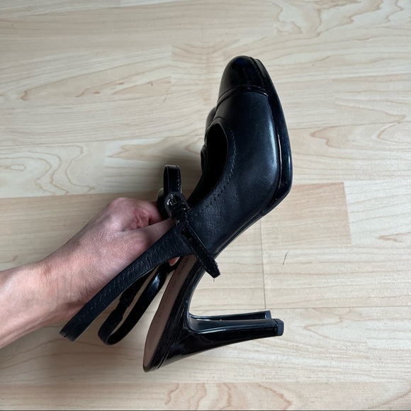 Franco Sarto Black Strappy Heels Round Toes Patent Leather Size 7 A - Picture 11 of 12
